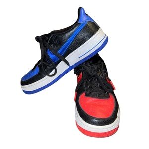 Nike Air Force 1 Low Lv8 '82
82 (GS). DH0201-001